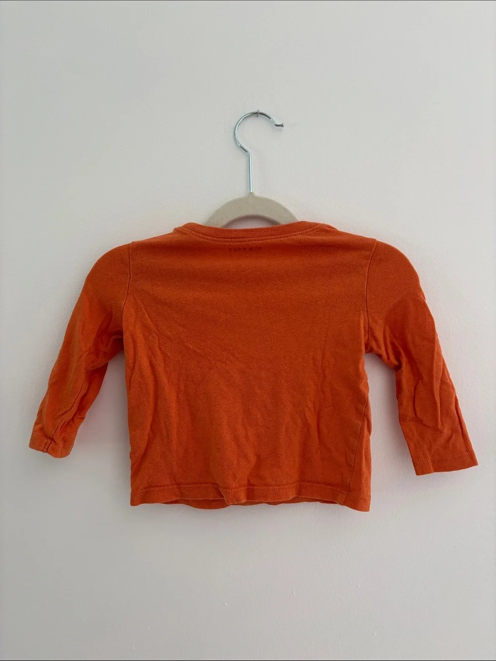 Old Navy Halloween Dinosaur Jack-O'-Lantern Long Sleeve Tee 🧡